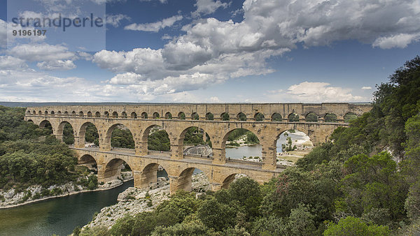 Pont du Gard  römischer Aquädukt  Vers-Pont-du-Gard  Languedoc-Roussillon  Frankreich