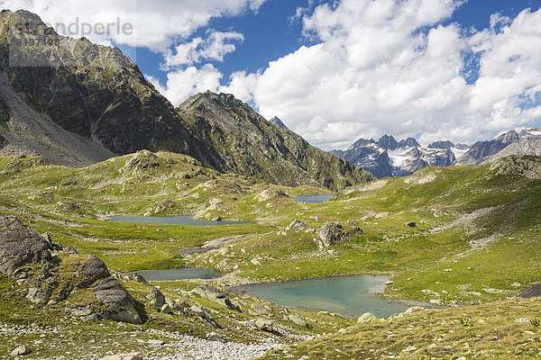 Macun-Seenplateau  Ausblick auf Verstanclagruppe mit Chapütschin und Verstanclahorn  Schweizer Nationalpark  Graubünden  Schweiz