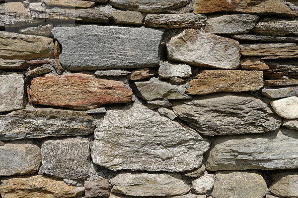 Steinmauer  Glimmerschiefer  Granit  St. Leonhard in Passeier  Provinz Südtirol  Region Trentino-Südtirol  Italien