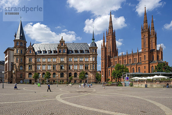 Neues Rathaus  Backsteinbau der neugotischen Marktkirche  Marktplatz  Wiesbaden  Hessen  Deutschland