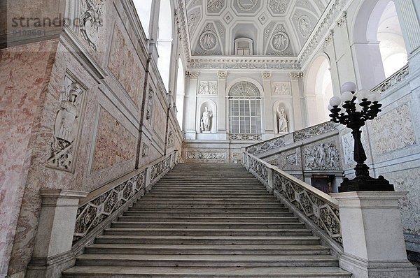 Museum Palast Schloß Schlösser Kampanien Italien Neapel Palazzo Reale