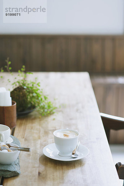Holztisch Cafe Cappuccino