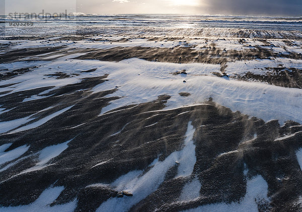 Schneeverwehungen auf Island Austurland