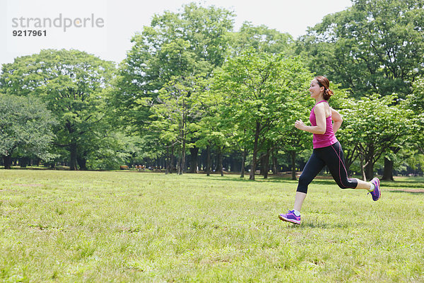 rennen jung Mädchen japanisch