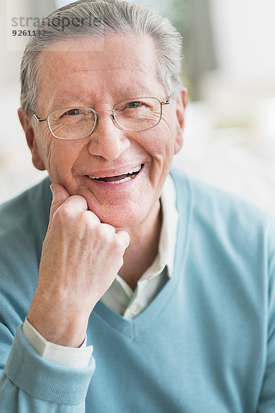 Senior Senioren Europäer Mann lächeln
