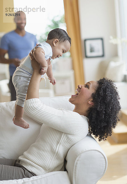 Couch mischen Mutter - Mensch Baby Mixed spielen