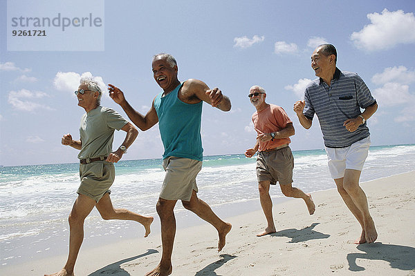 Senior Senioren Strand joggen