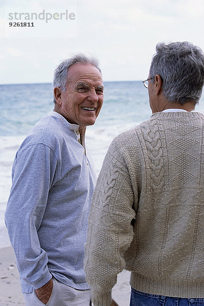 Europäer gehen Strand Menschlicher Vater Sohn