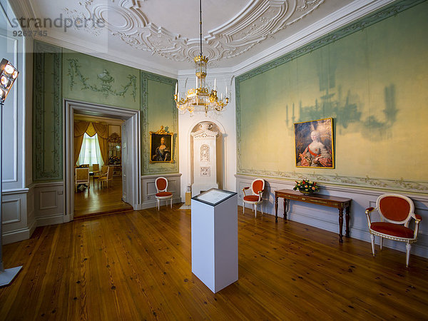 Deutschland  Eutin  Schloss Eutin  Showrooms mit historischem Interieur