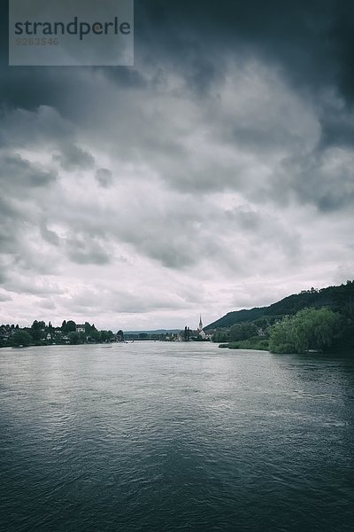 Schweiz  Thurgau  Blick über den Rhein nach Stein am Rhein