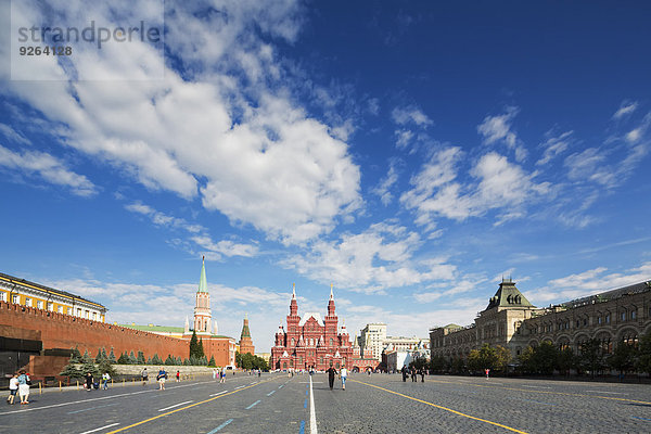 Russland  Moskau  Roter Platz mit Gebäuden