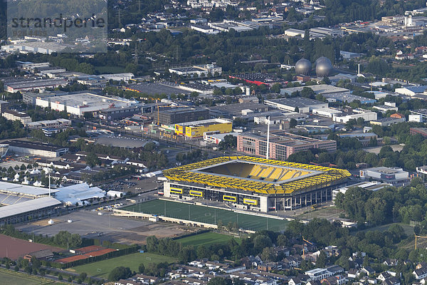 Deutschland  Aachen  Luftbild der Stadt mit Stadion