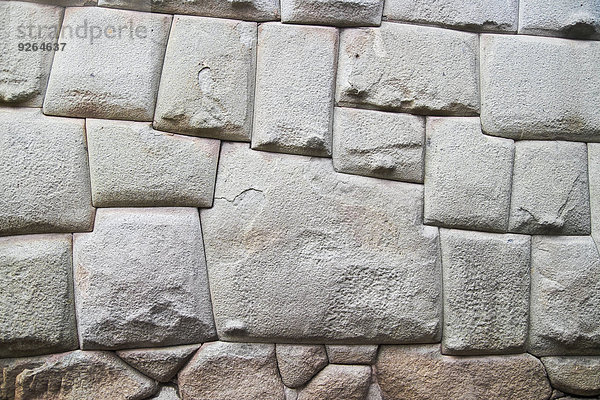 Südamerika  Peru  Cusco  Steinmauer des Palastes  Hatun Rumiyoq