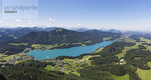 Österreich  Salzburger Land  Salzkammergut  Fuschl am See  Blick auf Fuschlsee und Filbing  Panorama