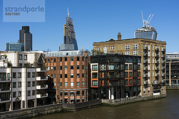 UK  London  City of London  view to multi-family houses with luxury apartments at Themse River