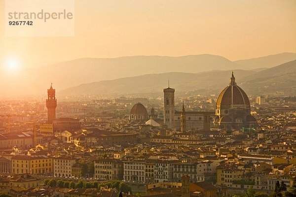 Stadtbild mit der Kathedrale von Florenz  Florenz  Toskana  Italien