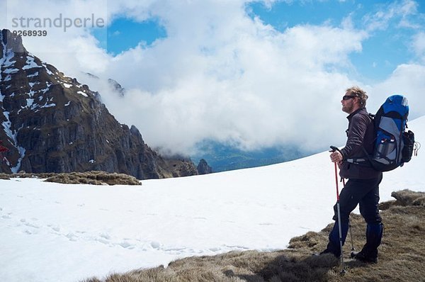 Reifer Mann im Schnee  Bucegi-Gebirge  Siebenbürgen  Rumänien