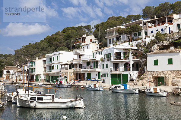 Fischereihafen Fischerhafen Boot angeln Balearen Balearische Inseln Bucht Mallorca Spanien