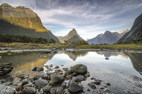 Mitre Peak  Fiordland-Nationalpark  Milford Sound  Südinsel  Neuseeland