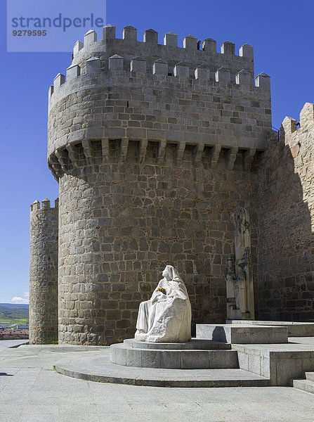 Marienstatue an der Stadtmauer  Ávila?  Kastilien und León  Spanien