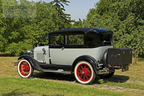 Oldtimer Ford Modell A Tudor  Baujahr 1928