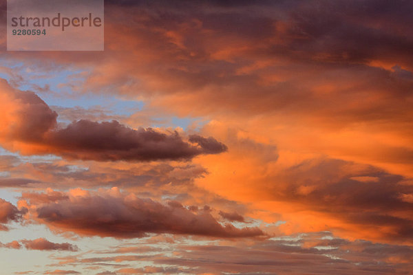 Wolkenformationen am Abendhimmel  Namibia