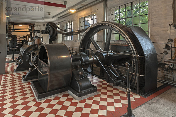 Dampfmaschine  1903 bis 1985 in einer Laufer Holzwarenfabrik  heute Industriemuseum Lauf  Lauf an der Pegnitz  Mittelfranken  Bayern  Deutschland
