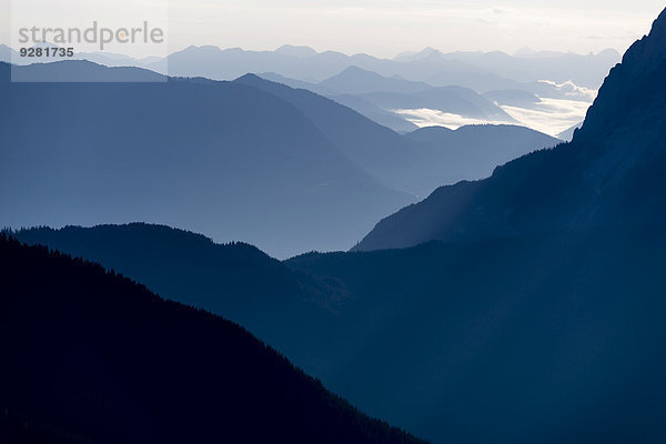 Ammergauer Alpen im Morgenlicht  Berwang  Lechtal  Außerfern  Tirol  Österreich