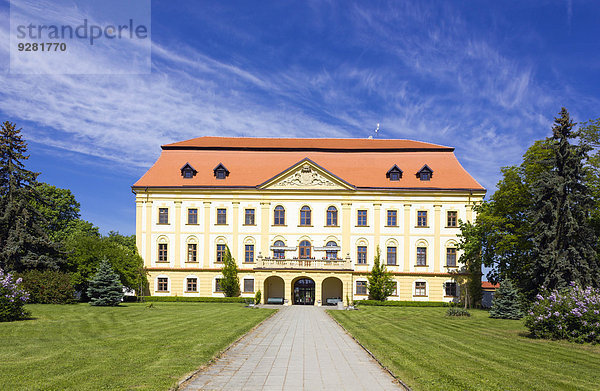 Chateau  Schloss Myslibo?ice  Okres T?ebí? oder Bezirk Trebitsch  Kraj Vyso?ina oder Region Hochland  Tschechien