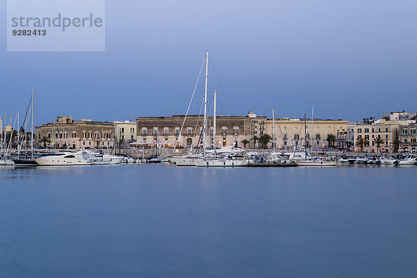 Hafen Motorjacht Italien Trani Dämmerung