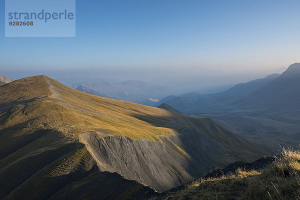 Dämmerung auf dem Pelvoux  Dauphiné-Alpen  Département Savoie  Frankreich