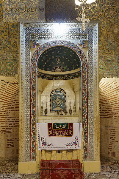 Altar in der Hauptkirche  Kloster Mor Gabriel  bei Midyat  Provinz Mardin  Tur Abdin  Südostanatolien  Anatolien  Türkei