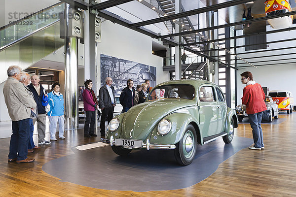 Veranstaltung Auto VW fünfziger Jahre 50er Käfer Ausstellung Deutschland Niedersachsen Wolfsburg