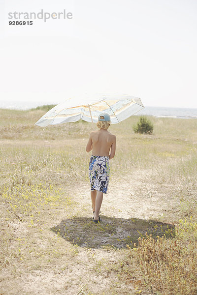 gehen Junge - Person Sonnenschirm Schirm