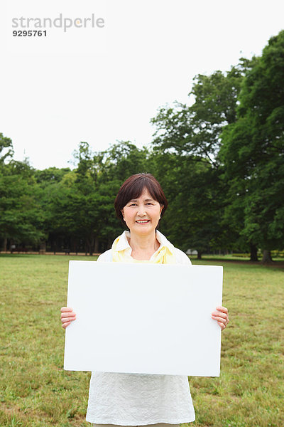 Senior Senioren Frau Weißwandtafel Erwachsener japanisch