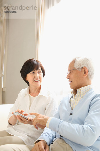 Senior Senioren Couch Erwachsener japanisch