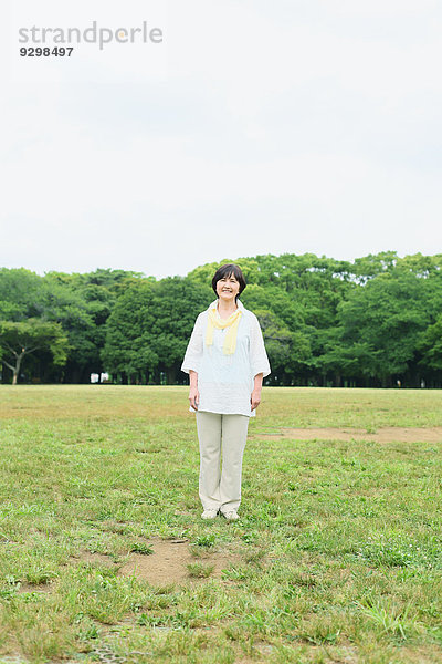 Senior Senioren Frau Erwachsener japanisch