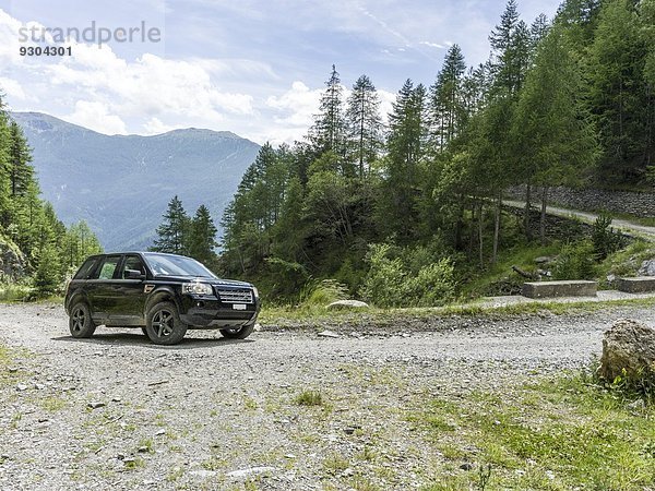 Geländewagen  Monte Jafferau  Cottische Alpen  Westalpen  Alpen  Piemont  Italien  Europa