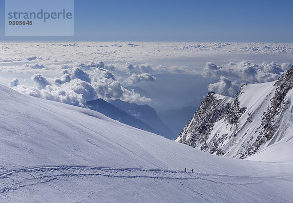 Bergsteiger Wolke über Alpen 2 Monte Rosa Italien