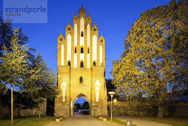 Neues Tor  inneres Tor  Stadttor der mittelalterlichen Stadtbefestigung  Vier-Tore-Stadt  Neubrandenburg  Mecklenburg-Vorpommern  Deutschland