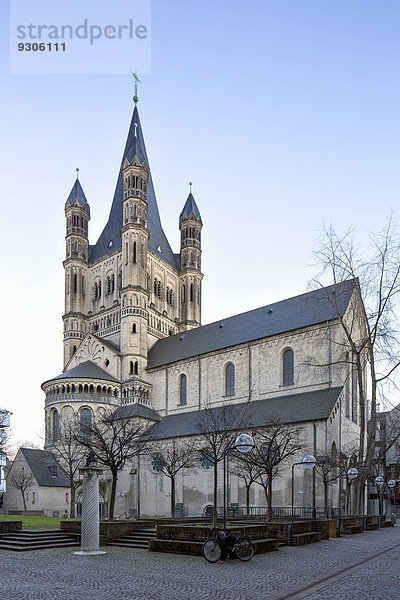 Kirche Groß St. Martin in der Kölner Altstadt  Köln  Nordrhein-Westfalen  Deutschland