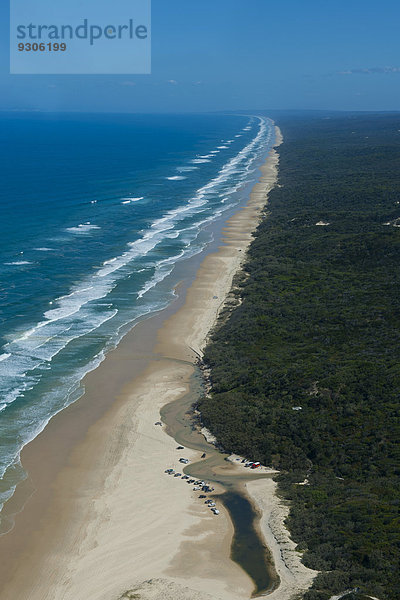 Luftaufnahme  Strand 75 Mile Beach  Fraser Island  Queensland  Australien