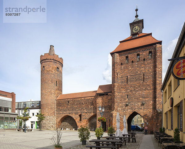 Steintor und Hungerturm  Wehrtürme der mittelalterlichen Stadtbefestigung  Heimatmuseum  Bernau  Brandenburg  Deutschland