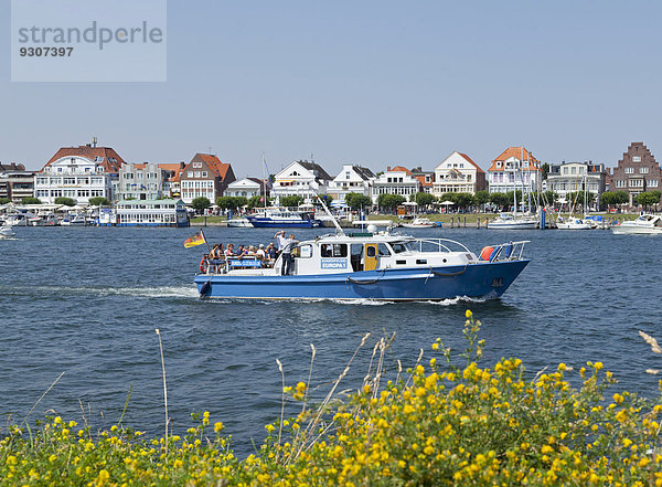 Bootsverkehr  Travemünde  Schleswig-Holstein  Deutschland