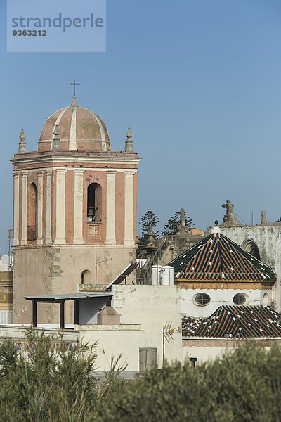 Spanien  Andalusien  Tarifa  Altstadt  Kuppel einer Kirche