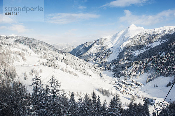 Österreich  Salzburger Land  Altenmarkt-Zauchensee  Alpenlandschaft im Schnee