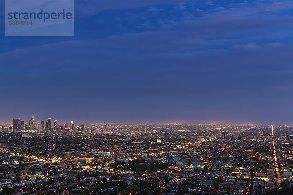 USA  Kalifornien  Los Angeles  Stadtbild  Blaue Stunde