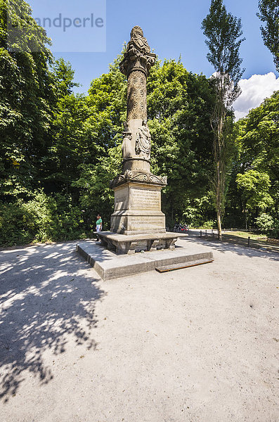 Deutschland  Bayern  München  Englischer Garten  Denkmal der Bayerischen Staatsregierung