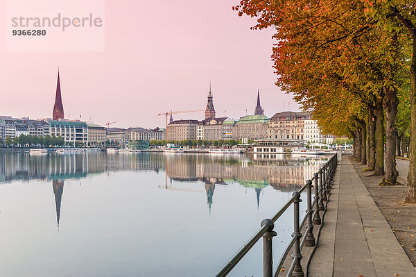 Deutschland  Hamburg  Binnenalster  Nachglühen