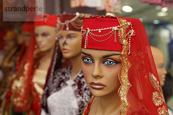 Türkei  Ankara  Display-Figuren mit traditioneller Kopfbedeckung